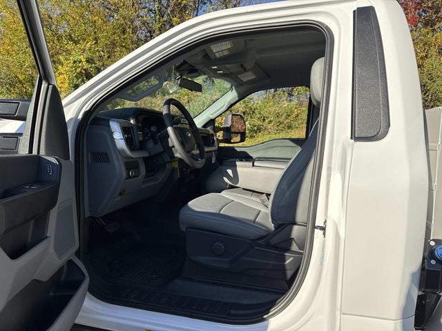 2025 Ford F-600SD XL