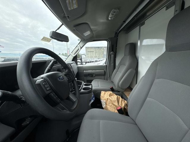 2025 Ford E-350SD Base Cutaway