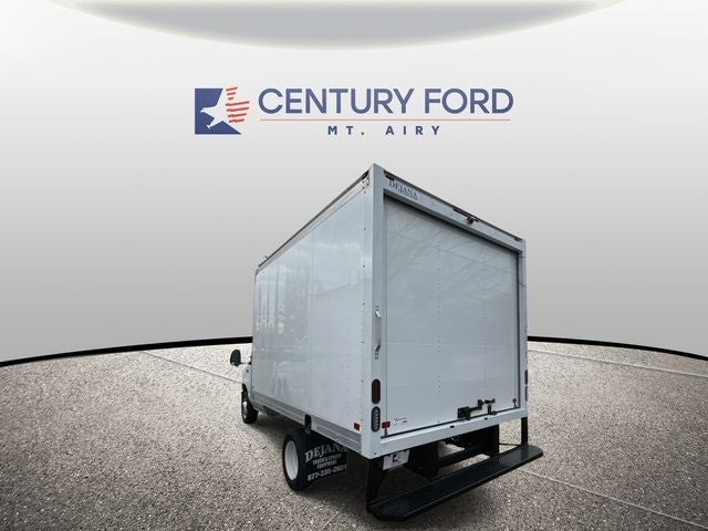 2025 Ford E-350SD Base Cutaway