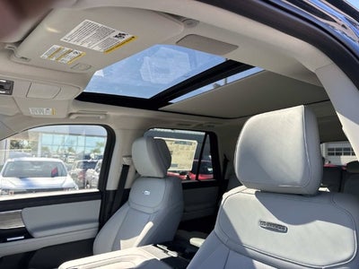 2027 Ford Expedition Platinum