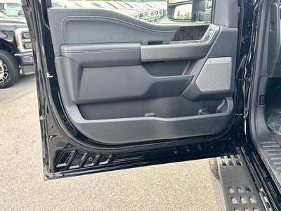 2025 Ford F-350SD Lariat