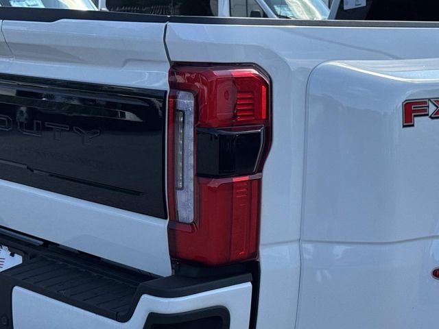 2026 Ford F-350SD Platinum DRW