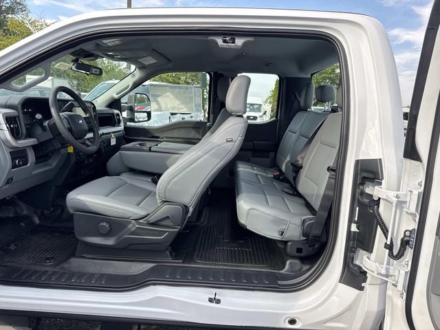 2027 Ford F-350SD XL