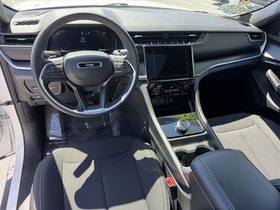 2024 Jeep Grand Cherokee Laredo