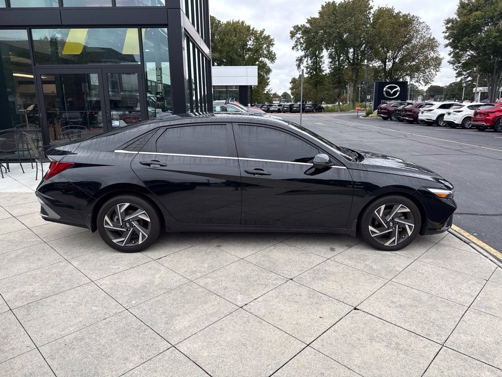 2024 Hyundai Elantra Limited