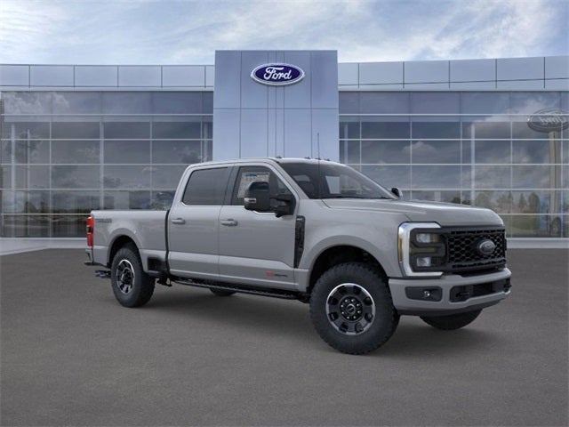 2025 Ford Super Duty F-350® Lariat®