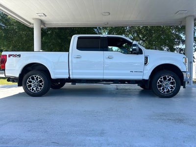 2022 Ford F-350SD Lariat