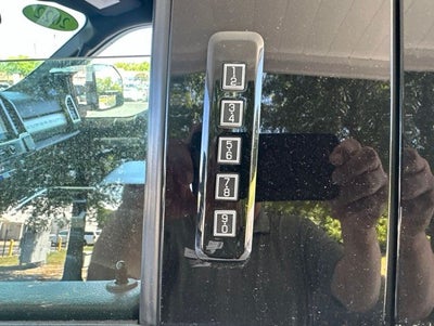 2022 Ford F-350SD Lariat