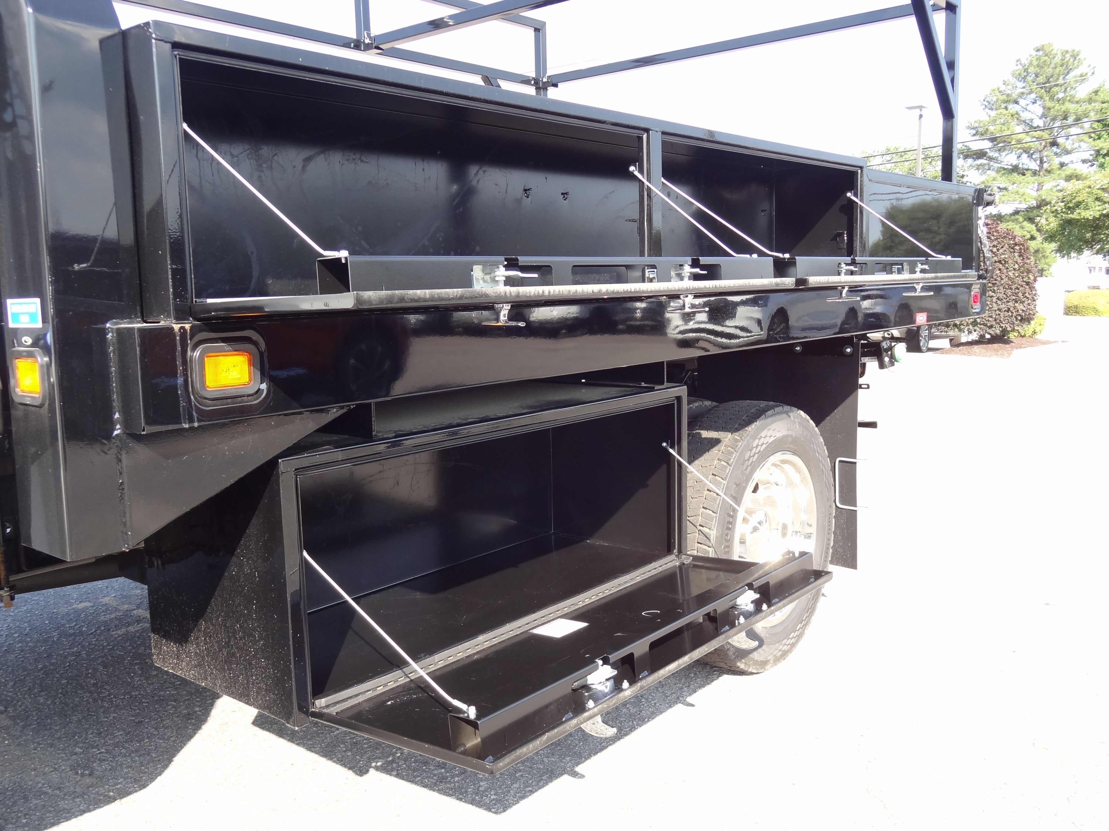 2025 Ford Chassis Cab F-550® XL