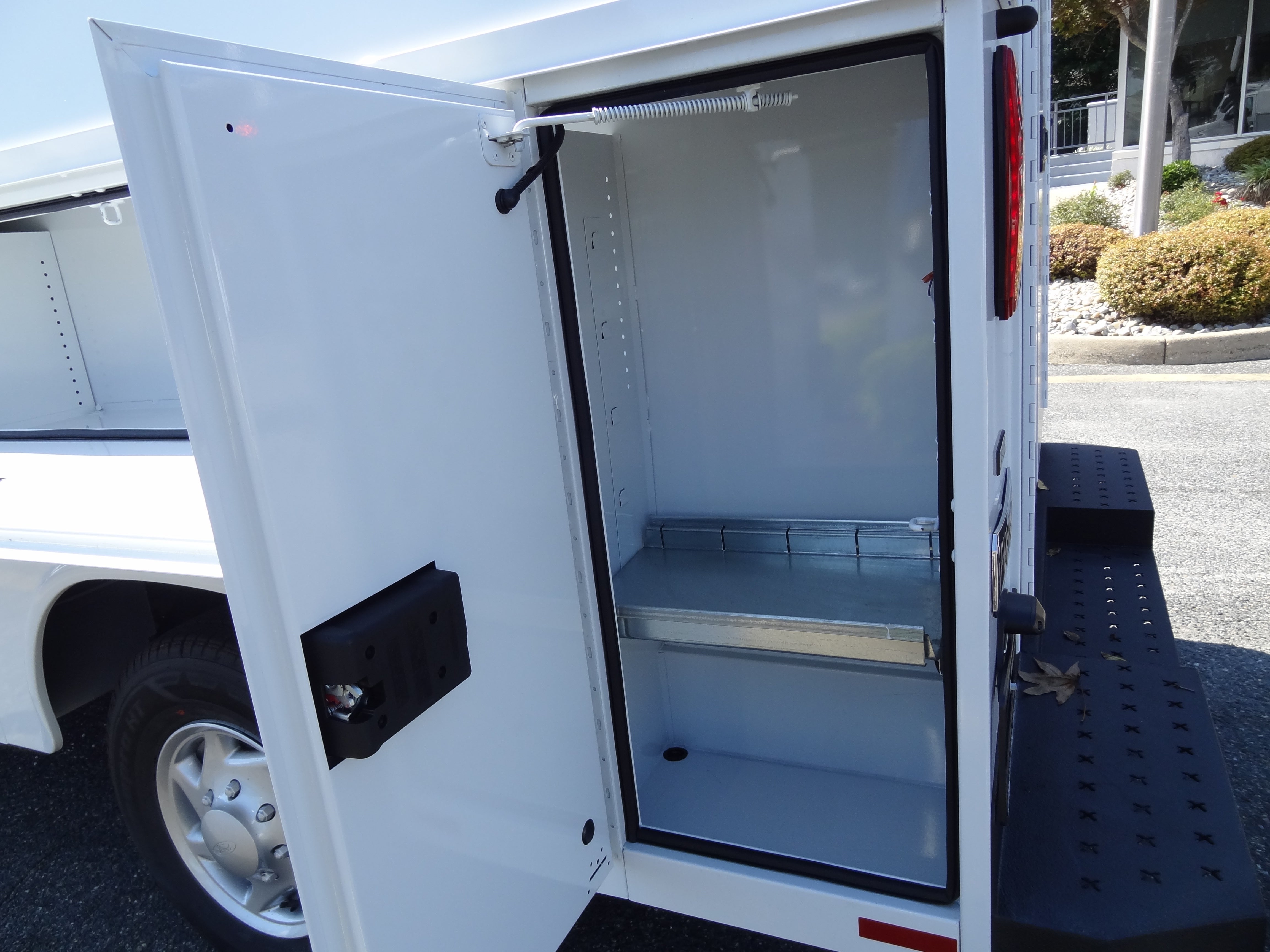 2026 Ford Econoline Cutaway E-350 SRW