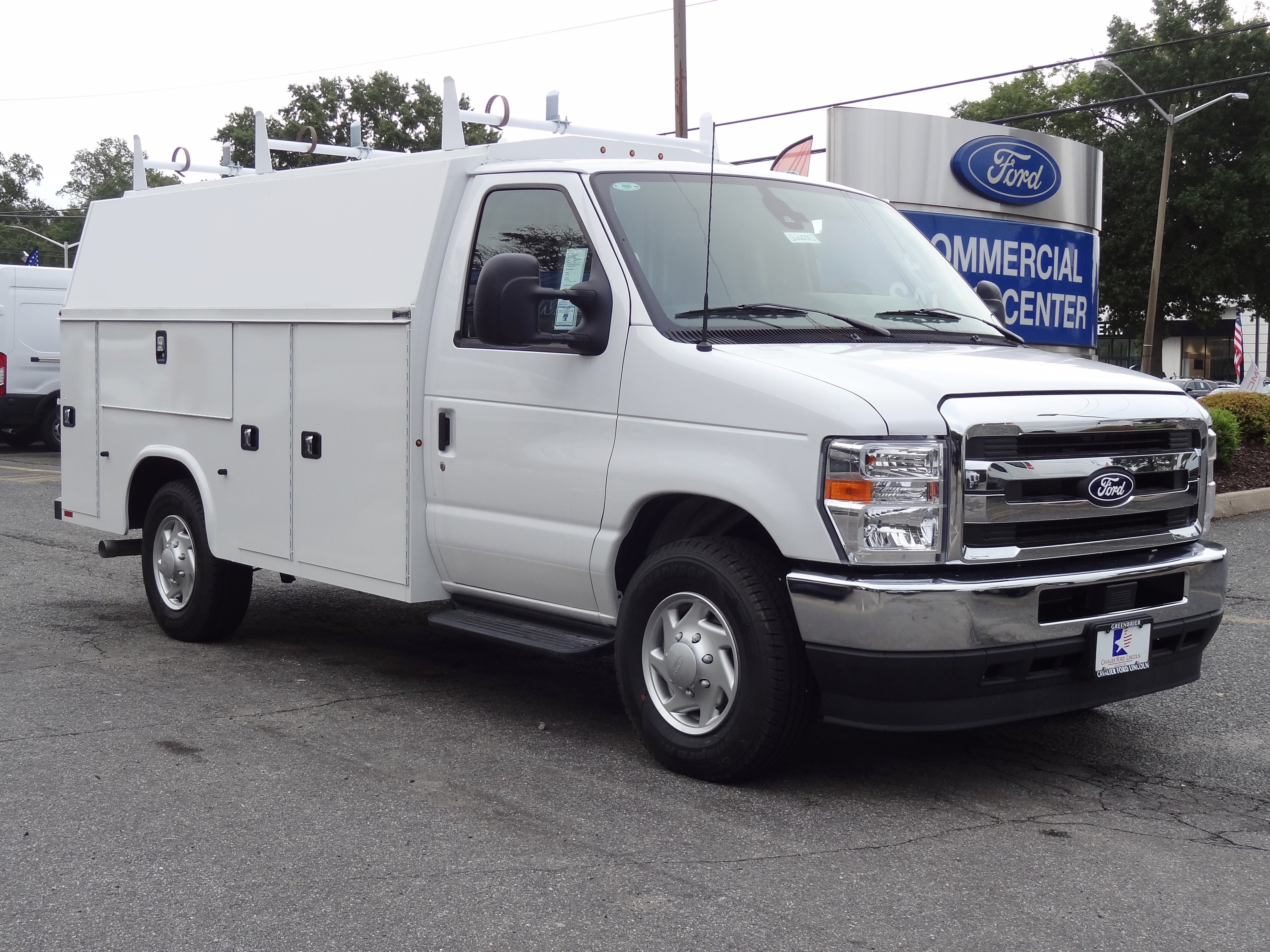 2026 Ford Econoline Cutaway E-350 SRW