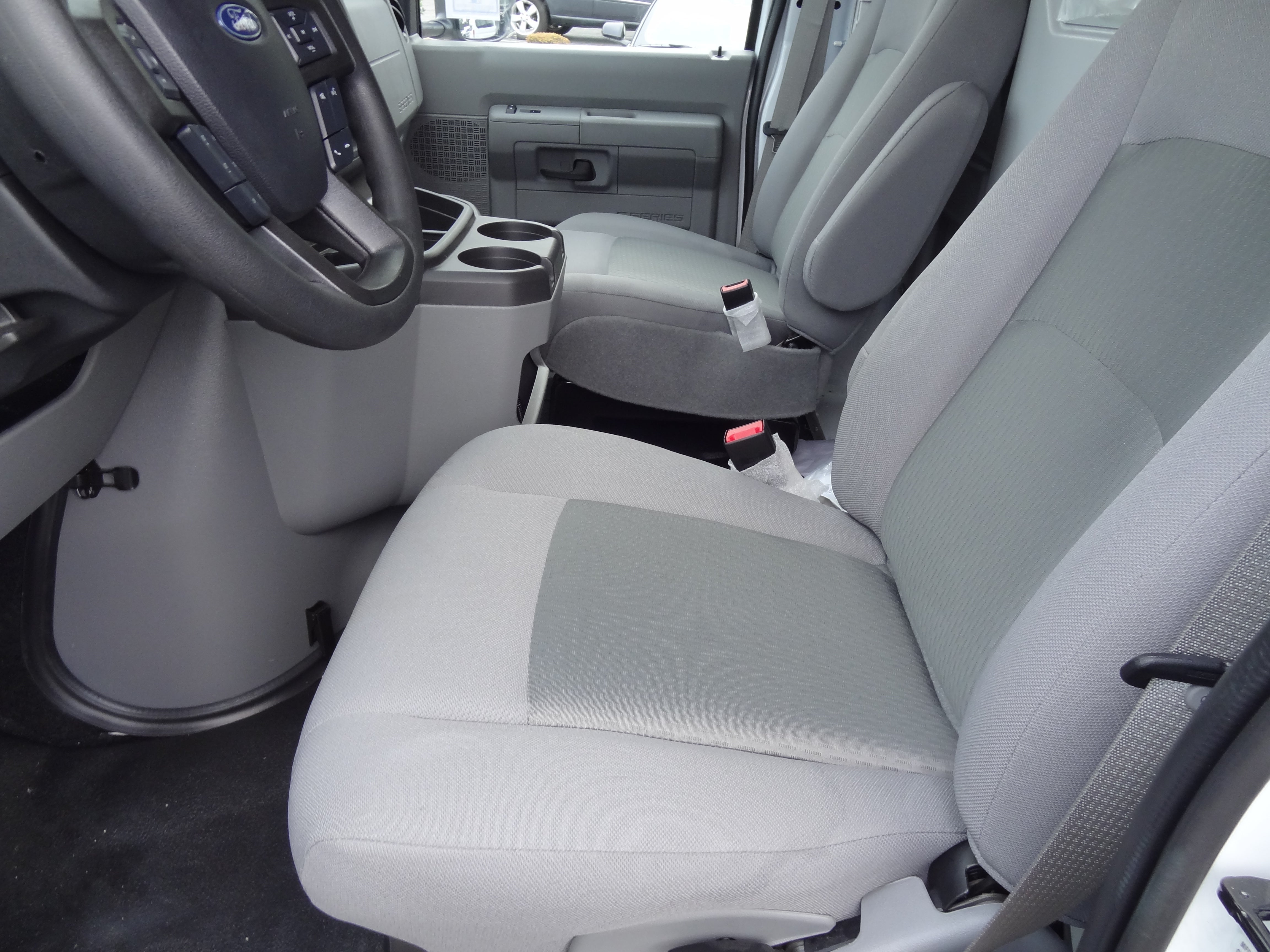 2026 Ford Econoline Cutaway E-350 SRW