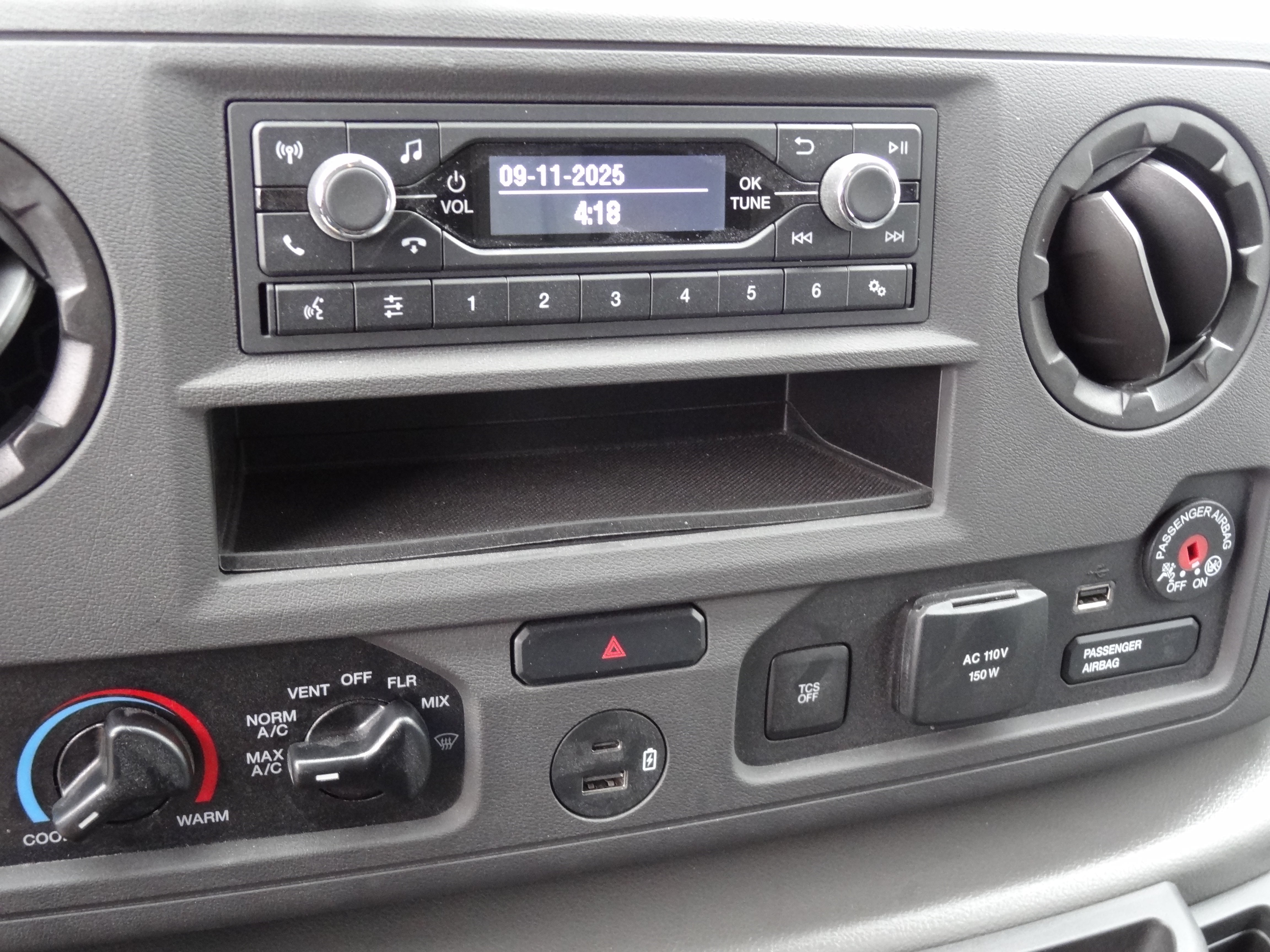 2026 Ford Econoline Cutaway E-350 SRW