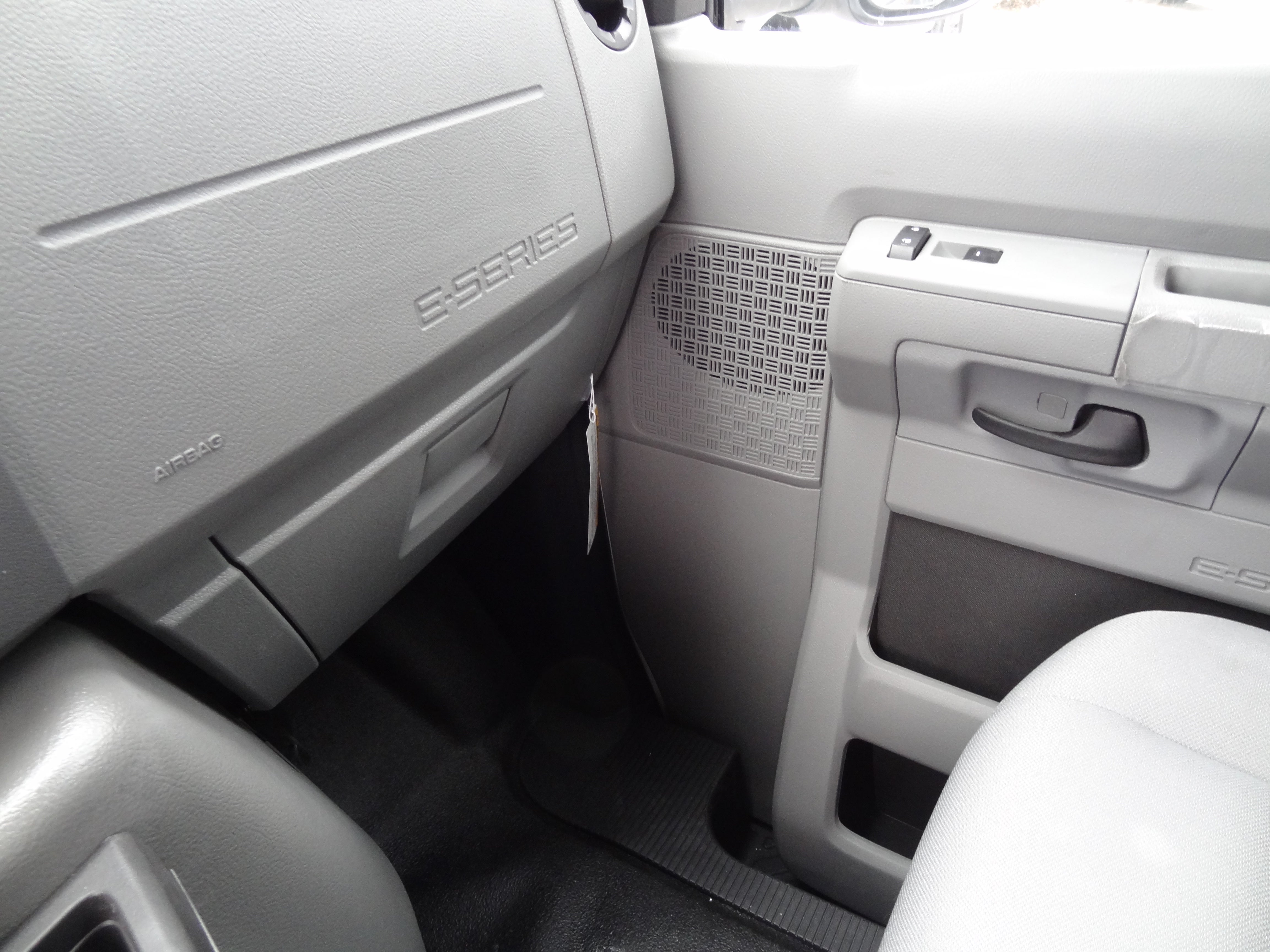 2026 Ford Econoline Cutaway E-350 SRW