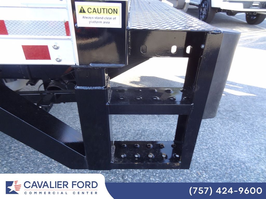 2027 Ford Econoline Cutaway E-450 DRW