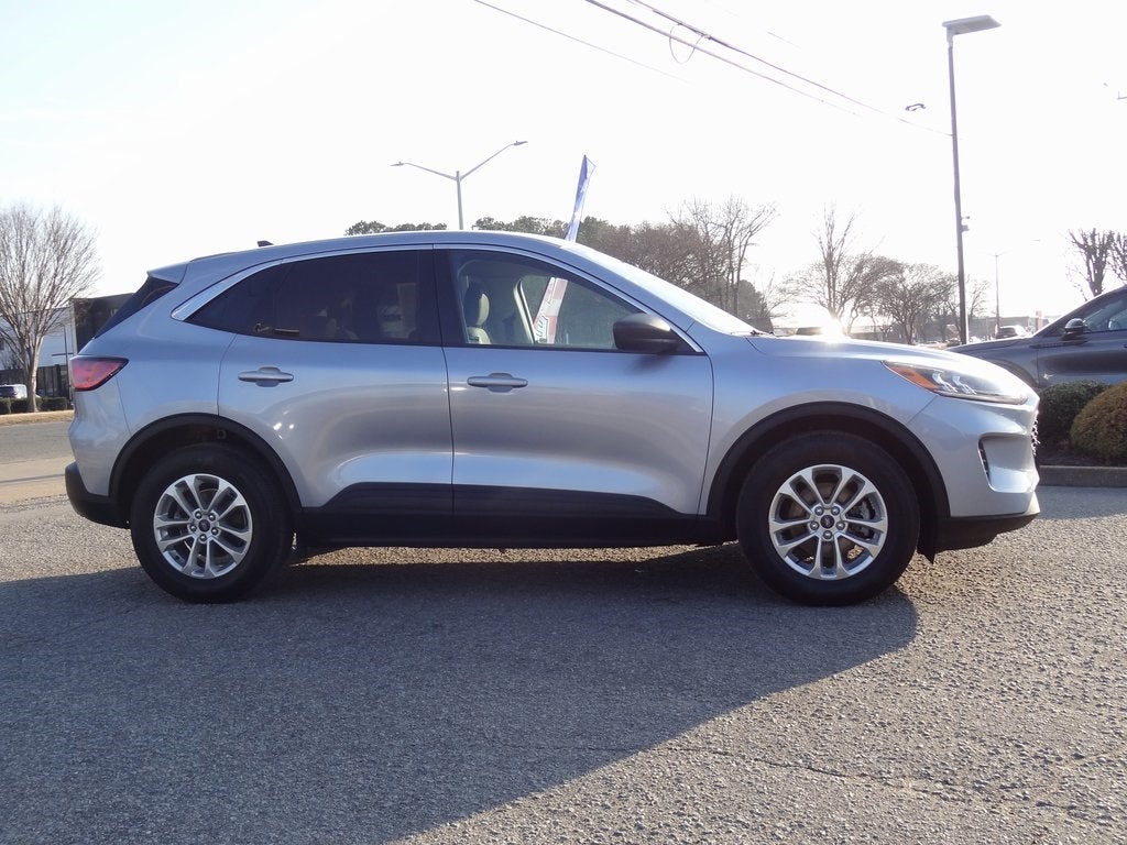 2022 Ford Escape Hybrid SE