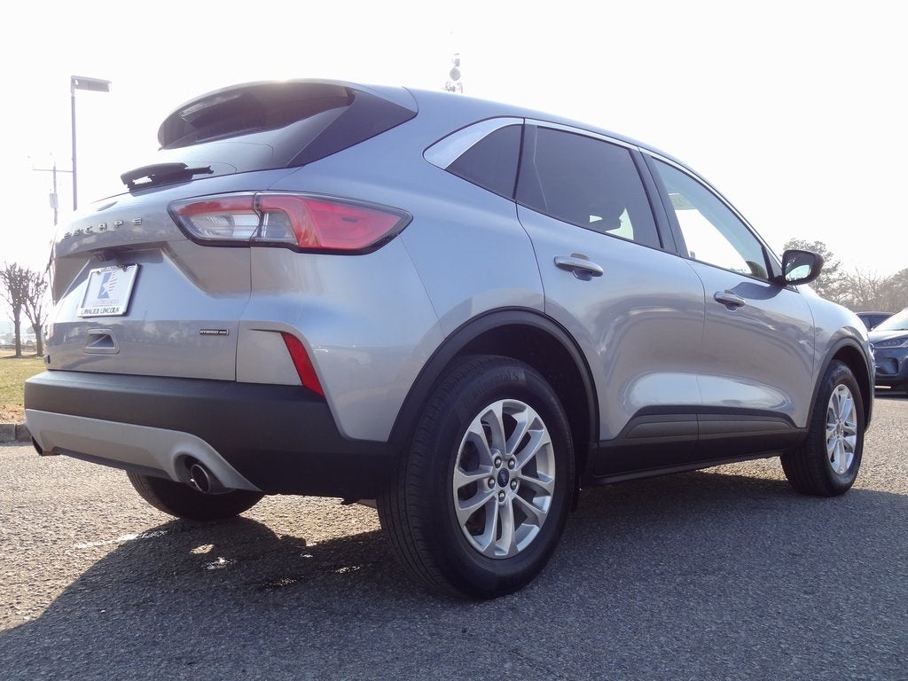 2022 Ford Escape Hybrid SE