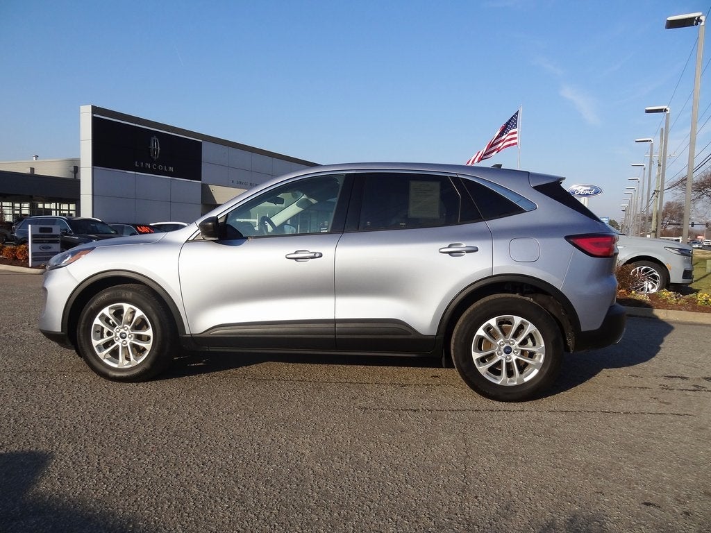 2022 Ford Escape Hybrid SE