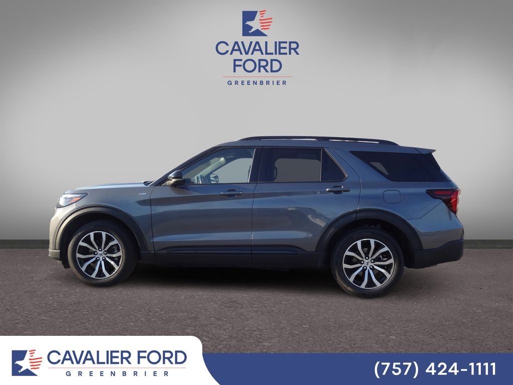 2025 Ford Explorer ST-Line