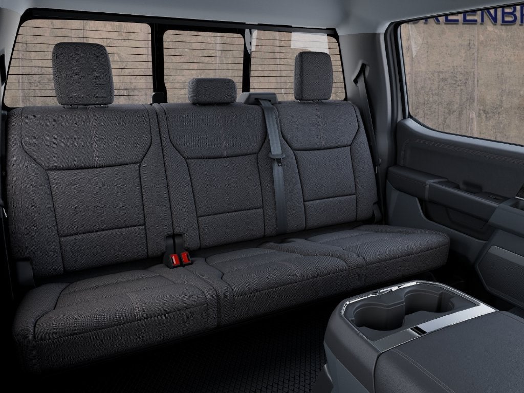 2027 Ford Super Duty F-350® XLT