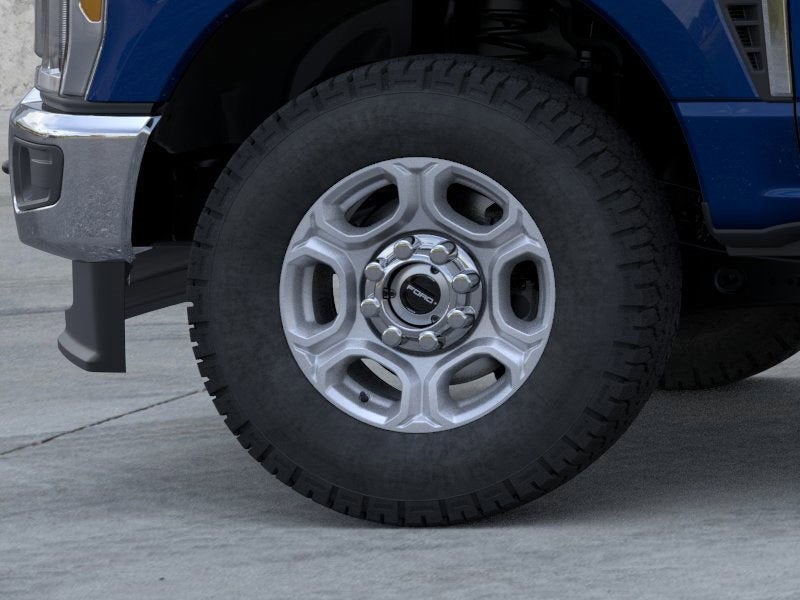 2026 Ford Super Duty F-350® XLT