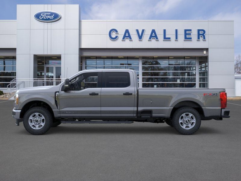 2026 Ford Super Duty F-350® XLT