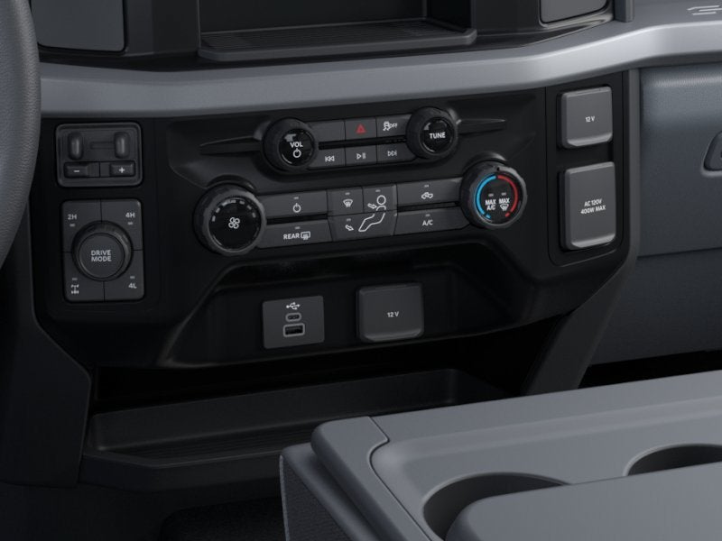 2026 Ford Super Duty F-350® XLT