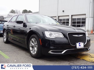 2023 Chrysler 300 Touring