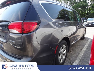 2017 Chrysler Pacifica Touring L Plus