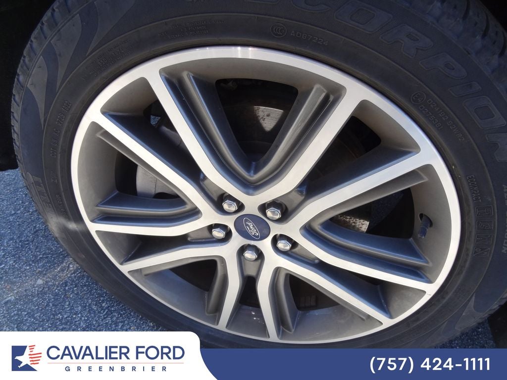 2022 Ford Edge Titanium
