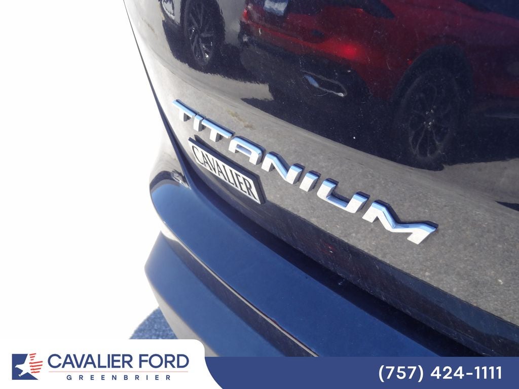 2022 Ford Edge Titanium