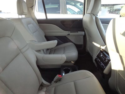 2023 Lincoln Aviator Standard standard