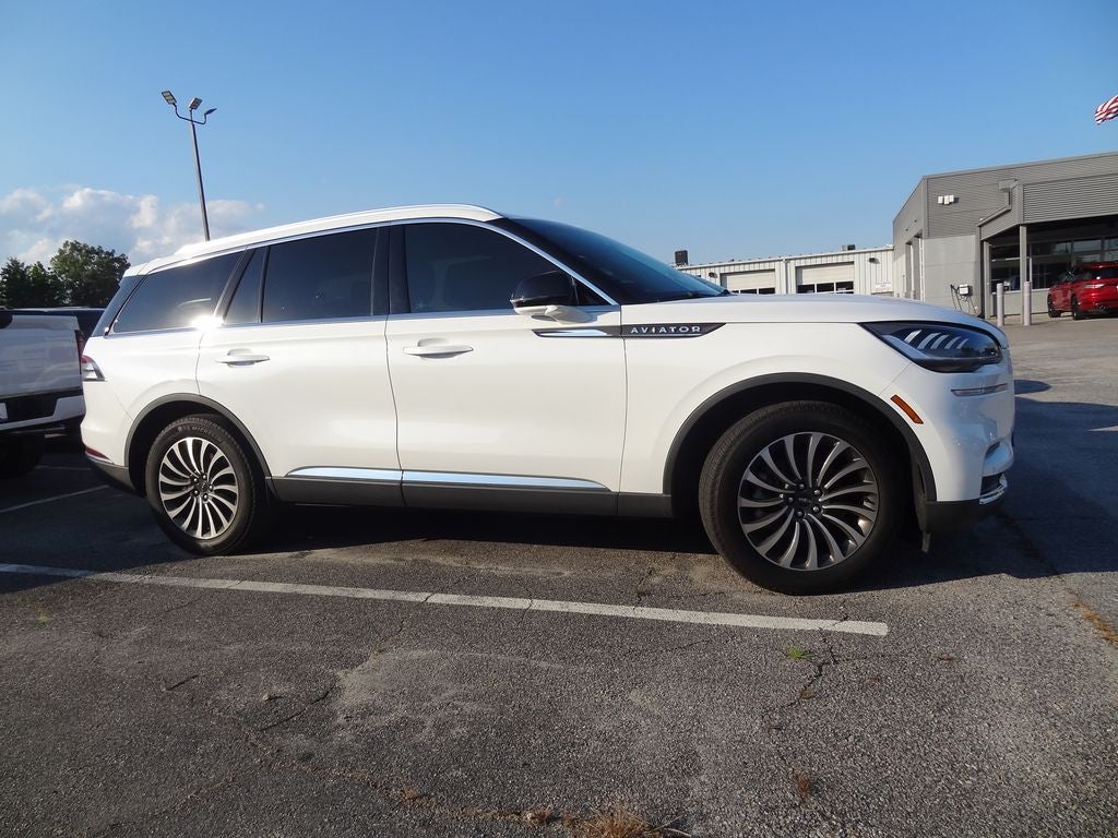2023 Lincoln Aviator Standard standard