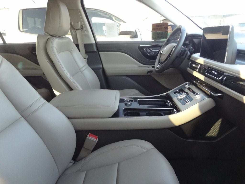 2023 Lincoln Aviator Standard standard
