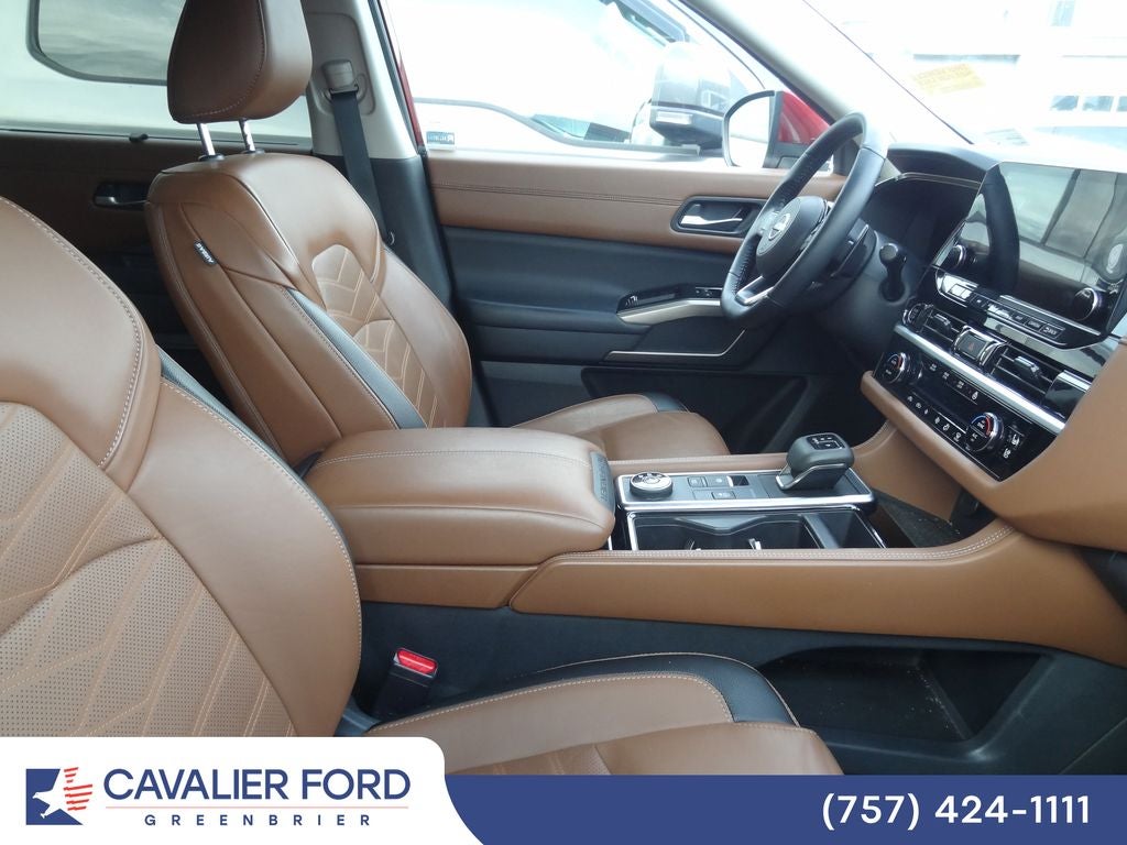 2024 Nissan Pathfinder Platinum