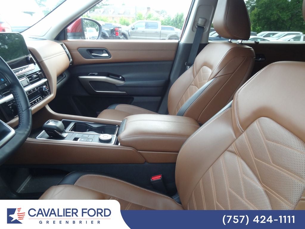 2024 Nissan Pathfinder Platinum