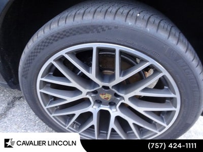 2019 Porsche Macan Base Base