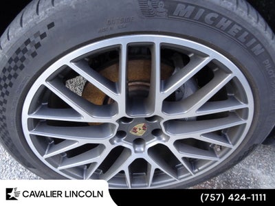 2019 Porsche Macan Base Base