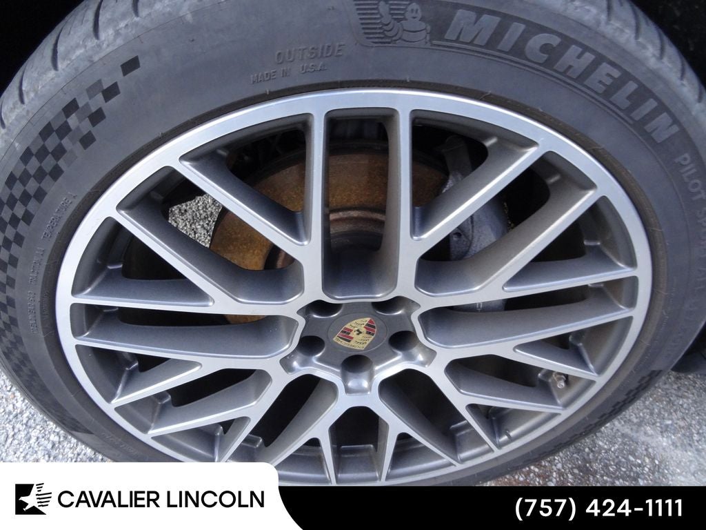 2019 Porsche Macan Base Base