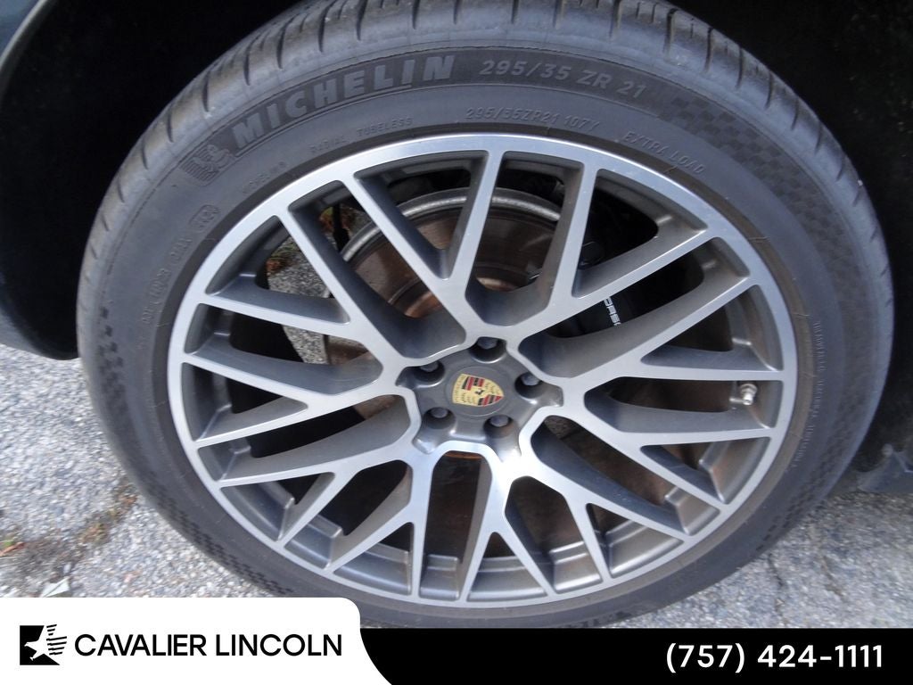 2019 Porsche Macan Base Base