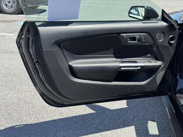 2022 Ford Mustang EcoBoost