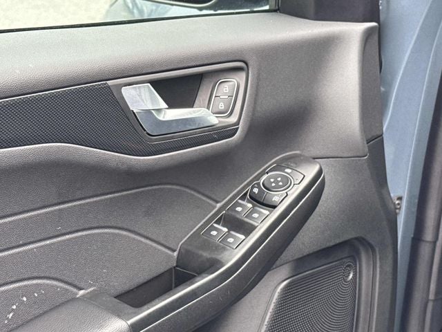 2025 Ford Escape Hybrid ST-Line Select