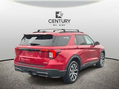 2025 Ford Explorer ST-Line