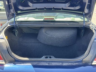 2004 Ford Crown Victoria LX