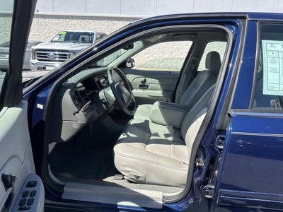 2004 Ford Crown Victoria LX