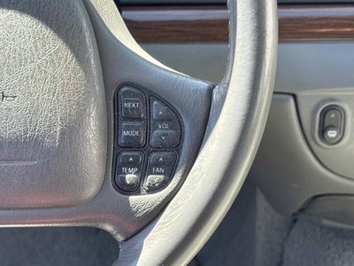 2004 Ford Crown Victoria LX