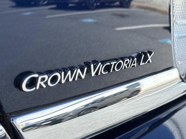 2004 Ford Crown Victoria LX