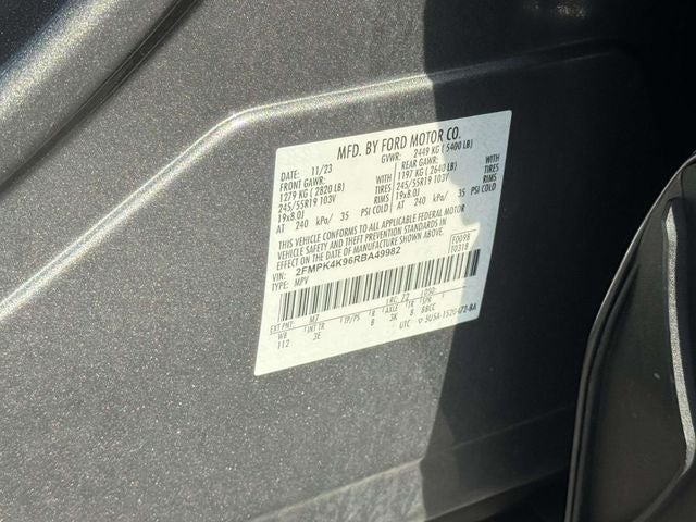 2024 Ford Edge Titanium