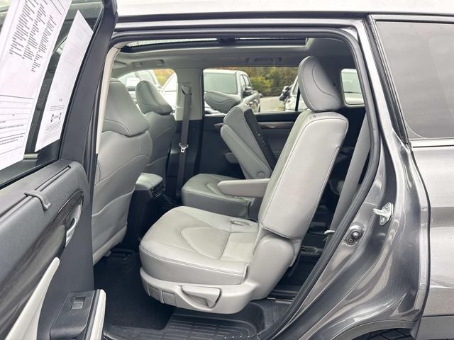 2024 Toyota Highlander Platinum