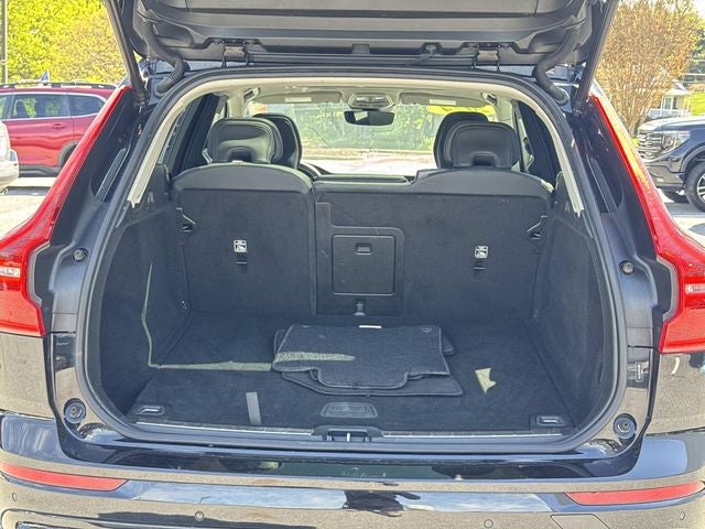2024 Volvo XC60 B5 Plus Dark Theme
